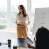 Madame présente le logiciel immobilier onOffice