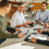 Team bei einem Meeting